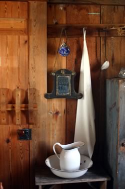 Washstand in the Walton-Smith Cabin
